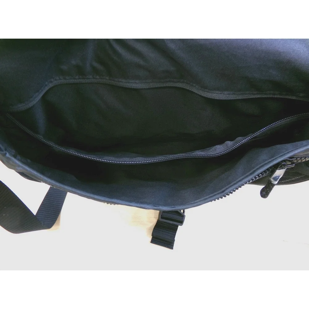 Nike Sportswear Essentials Shoulder Messenger Bag Laptop Tote‎ Black DB0498-010